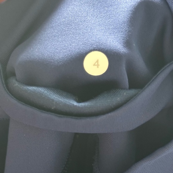 Lululemon women’s High Times Pant *Metta
Hero Blue size 4 - Picture 13 of 13